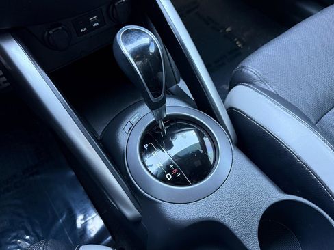 Used 2016 Hyundai Veloster Turbo image 26