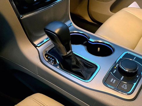 Certified 2021 Jeep Grand Cherokee Limited w/ Trailer Tow Group IV image 31