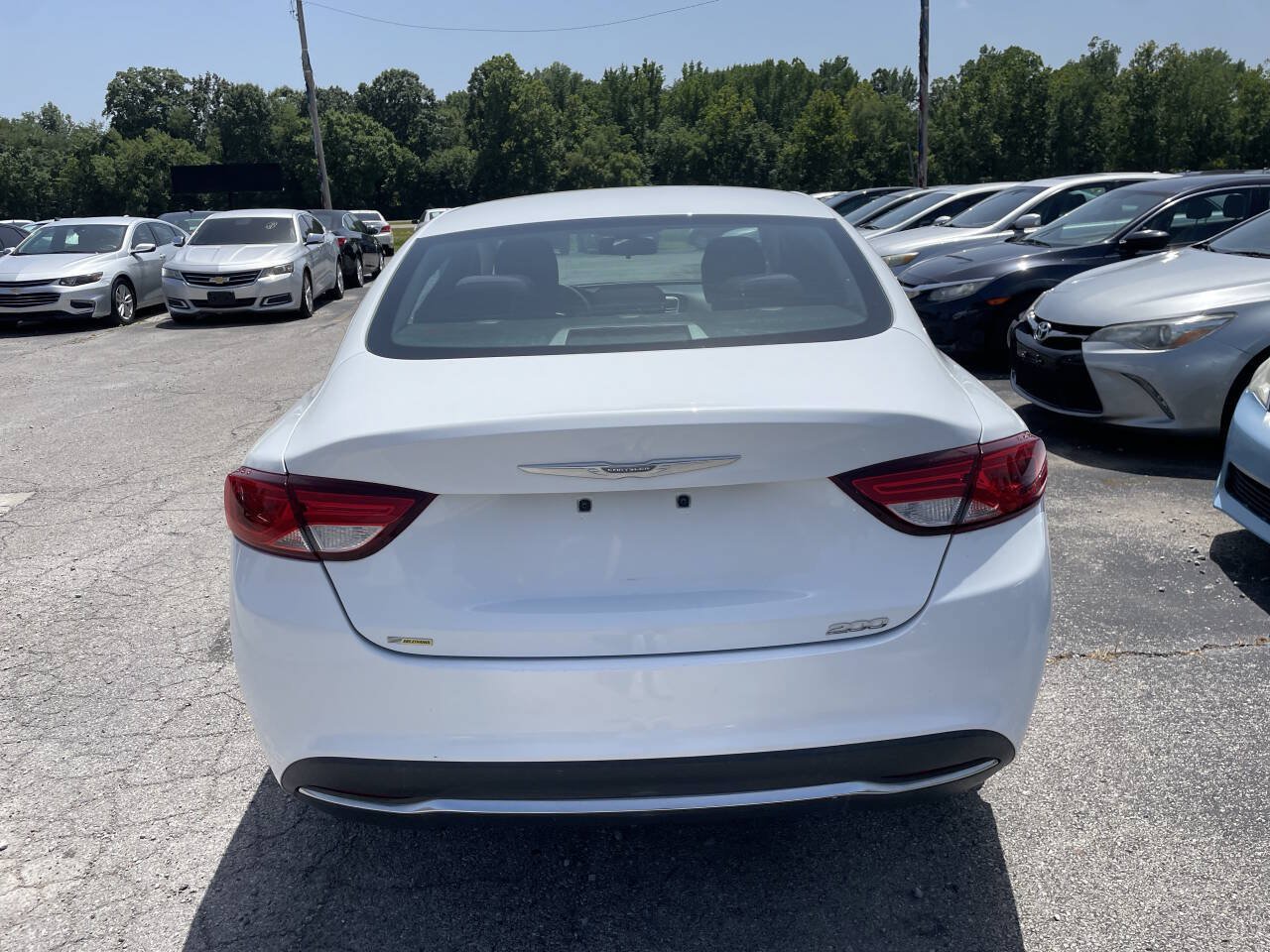 Used 2015 Chrysler 200 Limited FWD image 5