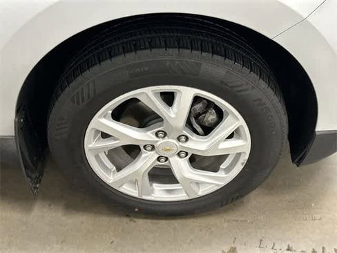 Used 2019 Chevrolet Equinox LT image 5