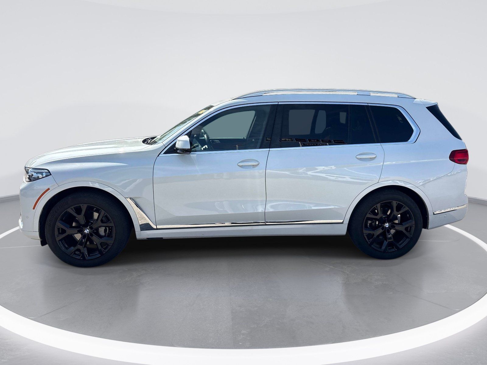 Used 2022 BMW X7 xDrive40i w/ Premium Package AWD/4WD image 5