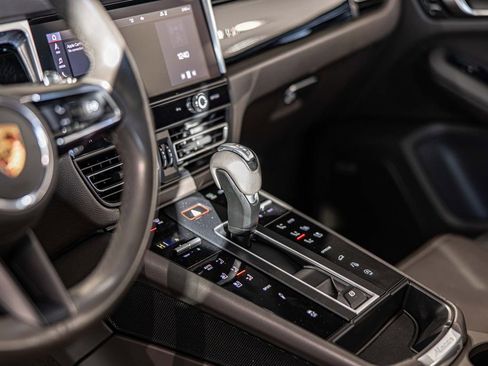 Used 2022 Porsche Macan S image 22