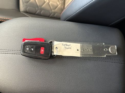 Used 2024 Toyota RAV4 Adventure image 9