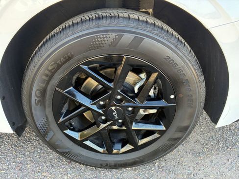 Used 2025 Kia K5 LXS image 29