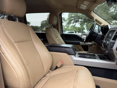 Used 2018 Ford F250 Lariat w/ Lariat Ultimate Package AWD/4WD image 14