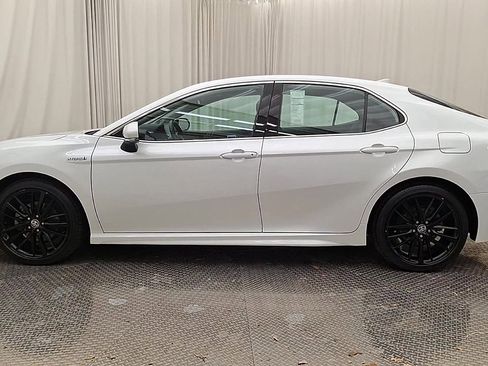 Certified 2021 Toyota Camry XSE w/ Navigation Upgrade Package image 8