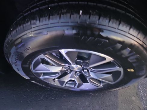 Used 2022 Chevrolet Silverado 1500 LT image 3