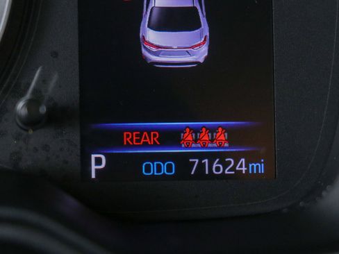Used 2020 Toyota Corolla LE FWD image 16