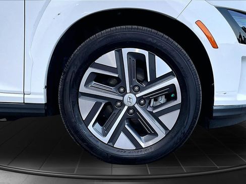 Used 2023 Hyundai Kona SEL FWD image 34