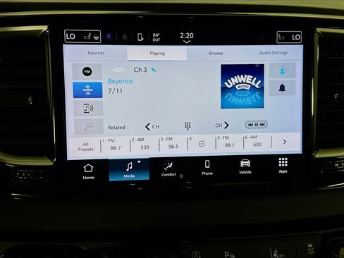 Used 2021 Chrysler Pacifica Touring-L image 17