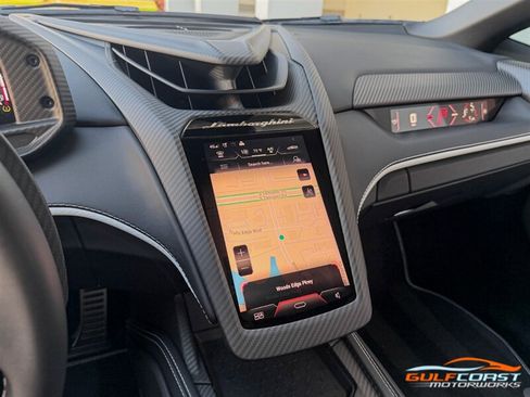 Used 2024 Lamborghini Revuelto AWD/4WD image 18