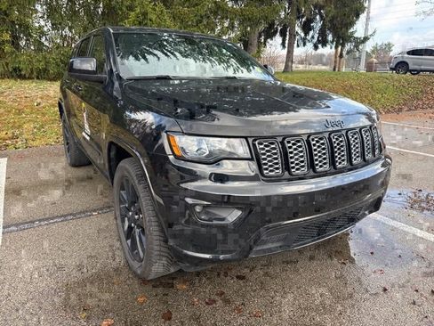 Certified 2022 Jeep Grand Cherokee Laredo X image 7