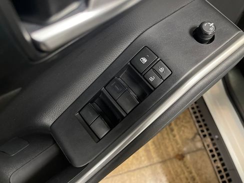 Certified 2023 Toyota Highlander XLE image 11