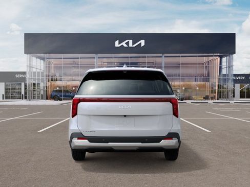 New 2027 Kia Carnival LX FWD image 5