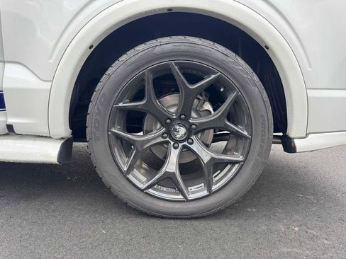 Used 2025 Ford F150 Lariat w/ Equipment Group 502A High image 27