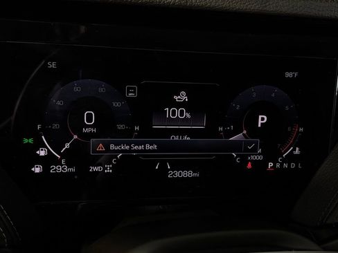 Used 2025 GMC Yukon XL Denali AWD/4WD image 16