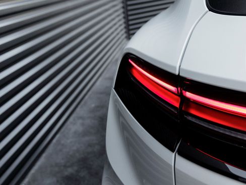 Used 2024 Porsche Macan 4 Electric image 25