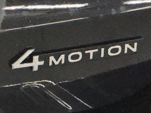 New 2025 Volkswagen Taos SE image 37