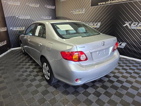 Used 2010 Toyota Corolla LE image 9