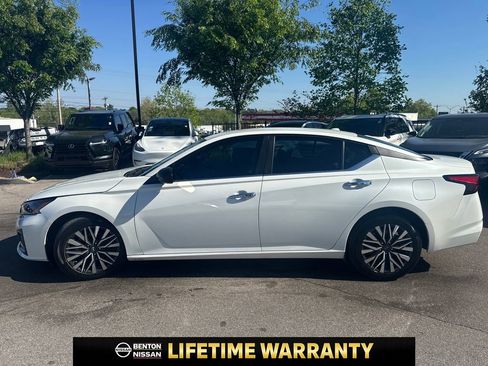 Used 2024 Nissan Altima 2.5 SV image 5