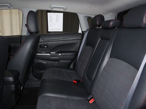 Used 2024 Mitsubishi Outlander Sport SE image 21