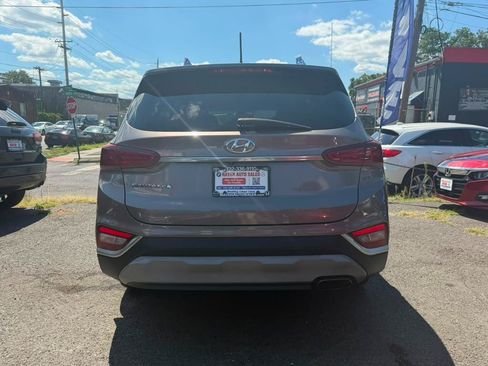 Used 2019 Hyundai Santa Fe SE FWD image 4