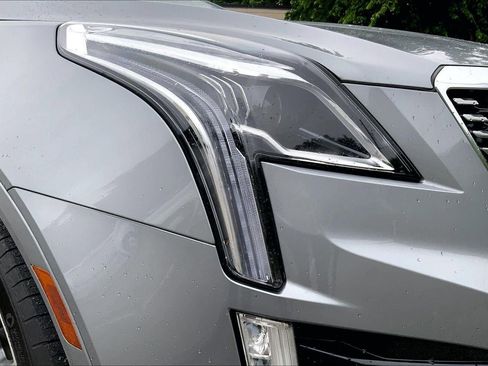Certified 2025 Cadillac XT5 Premium Luxury w/ Technology Package AWD/4WD image 27