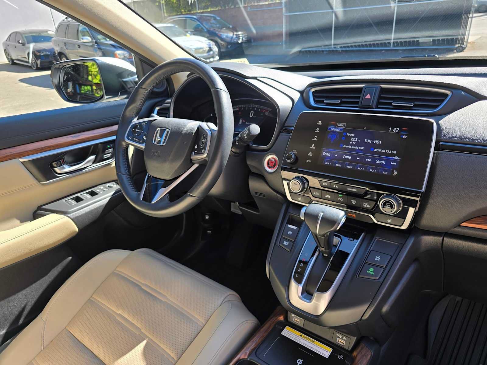 Used 2020 Honda CR-V Touring image 10