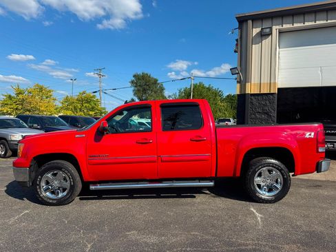 Used 2011 GMC Sierra 1500 SLE w/ All-Terrain Package AWD/4WD image 2