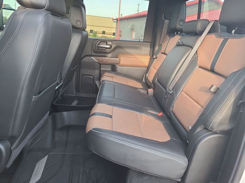 Used 2020 Chevrolet Silverado 2500 High Country image 38