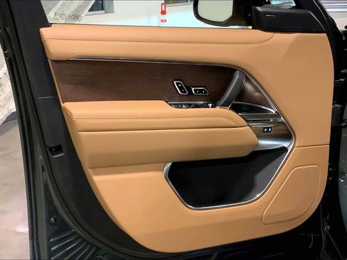New 2026 Land Rover Range Rover SE image 10