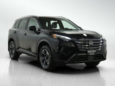 Used 2024 Nissan Rogue SV w/ SV Premium Package image 7