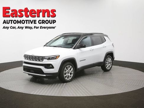 Used 2025 Jeep Compass Limited AWD/4WD image 55