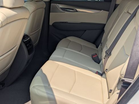 Used 2020 Cadillac XT5 Premium Luxury AWD/4WD image 22