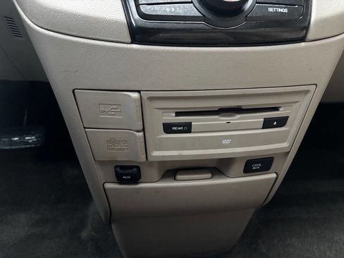 Used 2014 Honda Odyssey Touring image 37