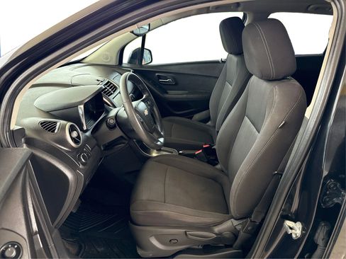 Used 2015 Chevrolet Trax LT image 9