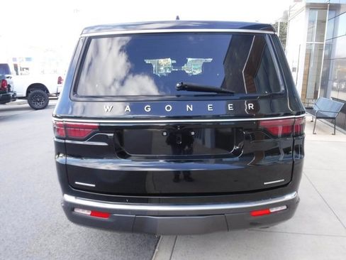 Used 2022 Jeep Wagoneer Series III image 16