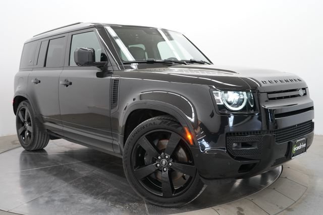 Used 2024 Land Rover Defender 110 X-Dynamic SE AWD/4WD image 3
