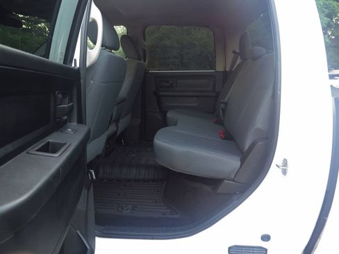 Used 2017 RAM 1500 Express AWD/4WD image 13