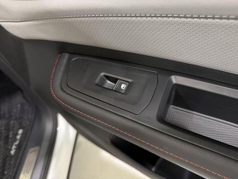 Certified 2026 Volkswagen Atlas Peak Edition AWD/4WD image 39