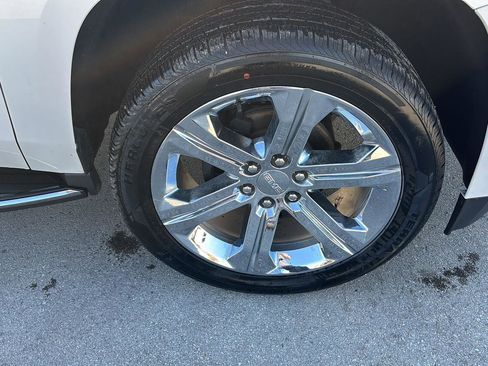 Used 2020 GMC Yukon SLT w/ Premium Edition image 12