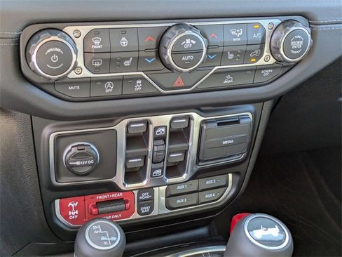 New 2026 Jeep Wrangler Rubicon w/ Xtreme 35 Tire Package image 21