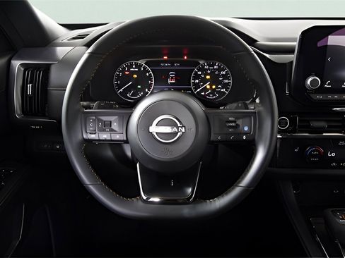 Used 2024 Nissan Pathfinder Rock Creek image 14