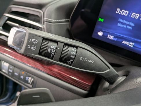 Used 2024 Chevrolet Traverse Z71 image 17