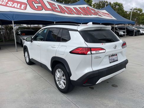 Used 2022 Toyota Corolla Cross LE image 28