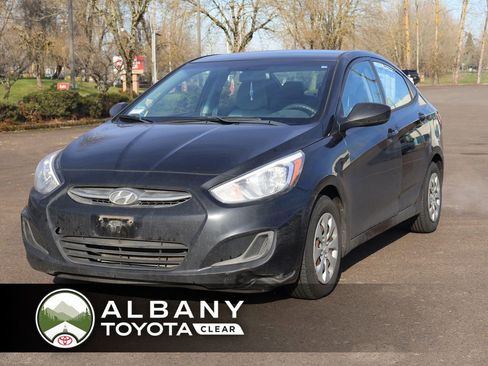 Used 2017 Hyundai Accent SE image 1