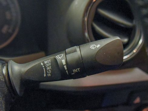 Used 2021 Toyota Tacoma TRD Off-Road image 21