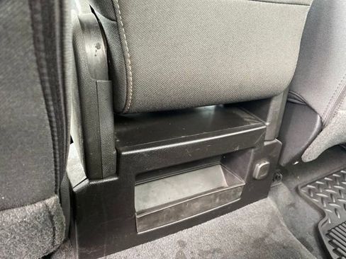 Certified 2019 Chevrolet Silverado 1500 LT AWD/4WD image 19