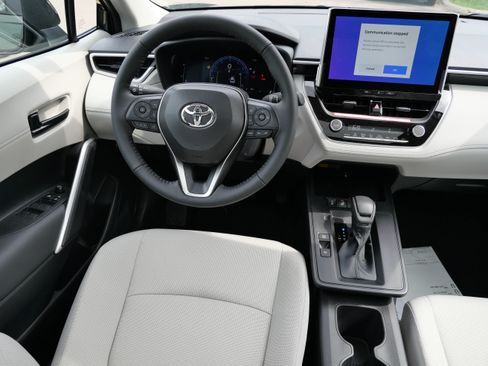 New 2026 Toyota Corolla Cross LE w/ Moonroof Package AWD/4WD image 11