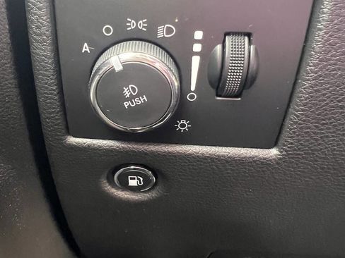 Used 2018 Jeep Grand Cherokee Limited image 20